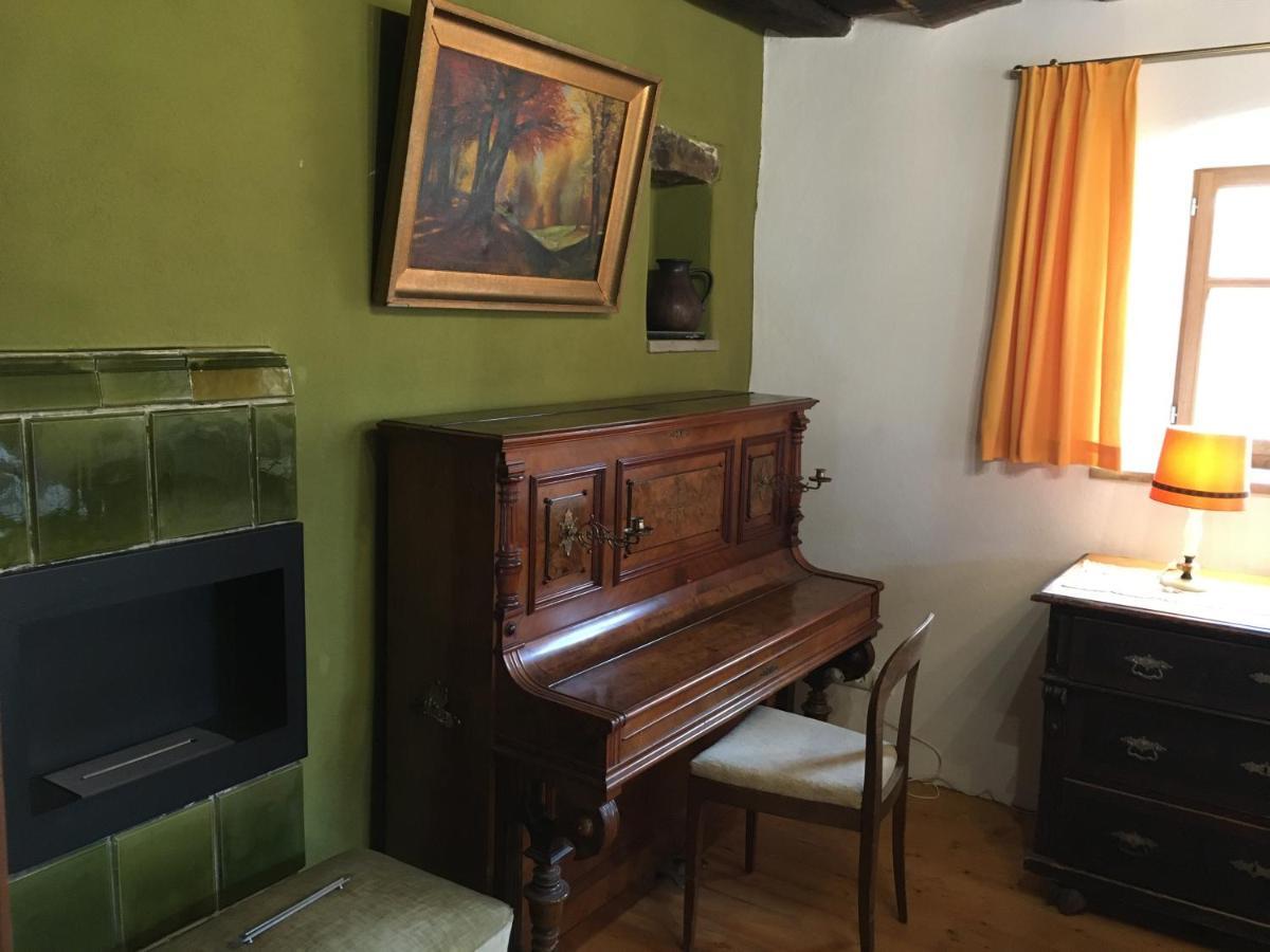 Ferienhaus Villa Kunnibunt Burgsalach エクステリア 写真