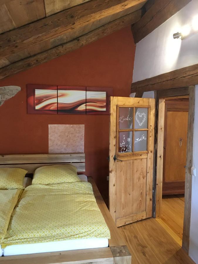 Ferienhaus Villa Kunnibunt Burgsalach エクステリア 写真